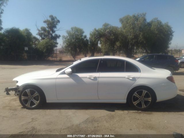 WDDZF4JB1HA258973 Mercedes-Benz E-class E 300