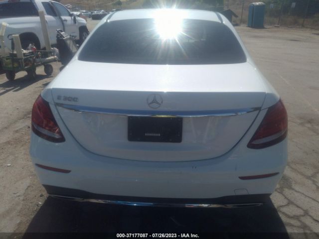 WDDZF4JB1HA258973 Mercedes-Benz E-class E 300
