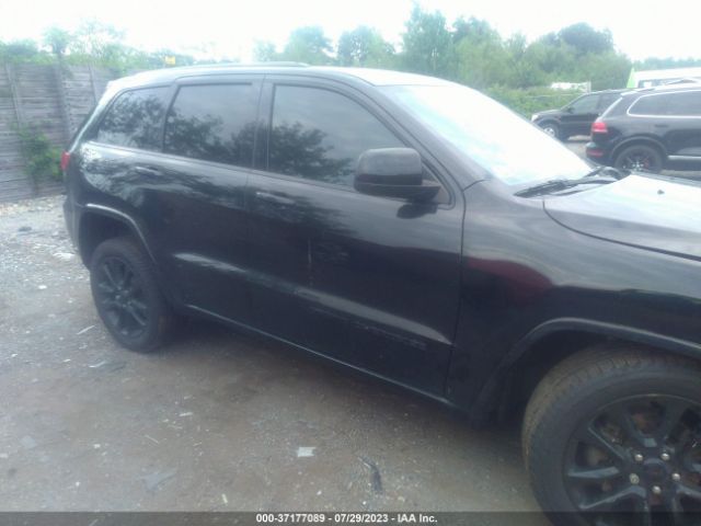 1C4RJFAG3JC244972 Jeep Grand Cherokee Altitude