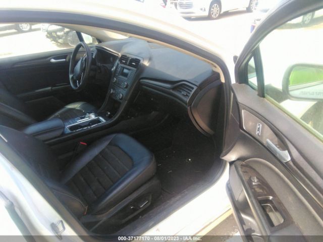 3FA6P0LUXJR219429 Ford Fusion Hybrid Se