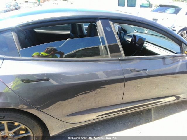 5YJ3E1EB7JF128396 Tesla Model 3 Long Range