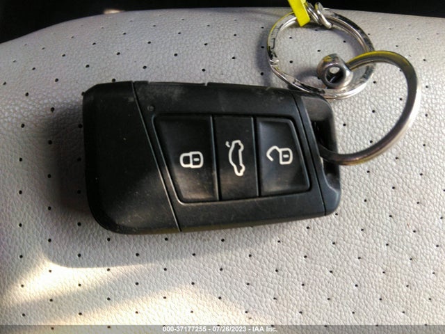 3VWCB7BU3KM257098 Volkswagen Jetta S/se/r-line