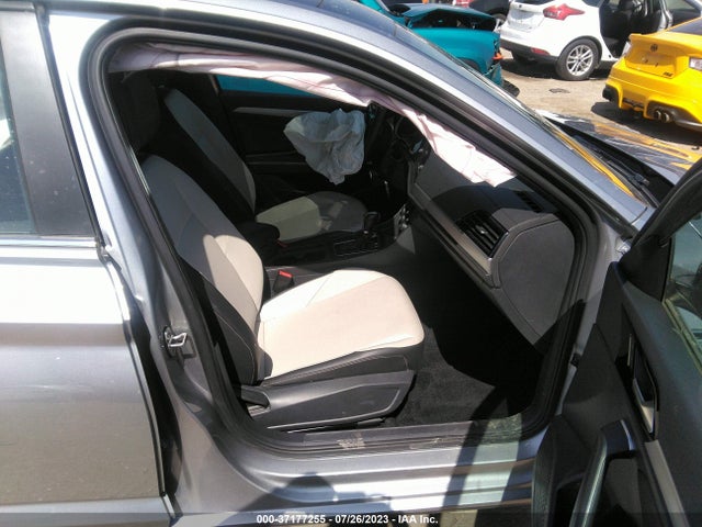 3VWCB7BU3KM257098 Volkswagen Jetta S/se/r-line