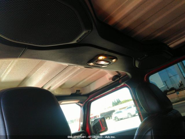 1C4HJXDN8KW552909 Jeep Wrangler Unlimited Sport S