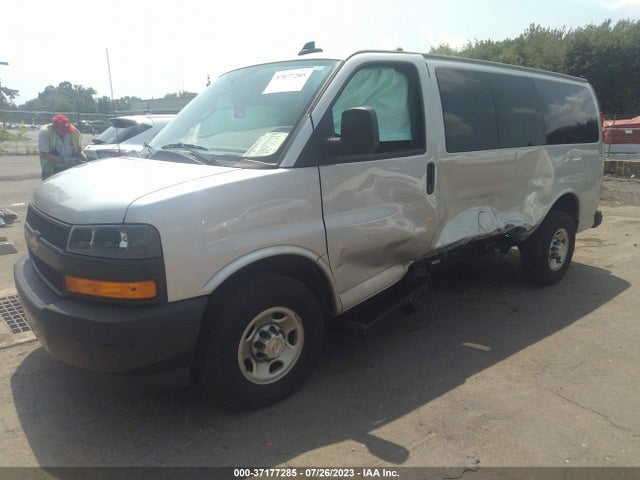 Chevrolet Express Passenger Ls 2022 1GAWGEF70N1207909 Image 2