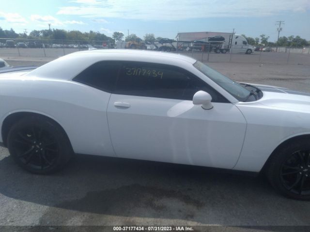2C3CDZAG9JH178427 Dodge Challenger Sxt Plus
