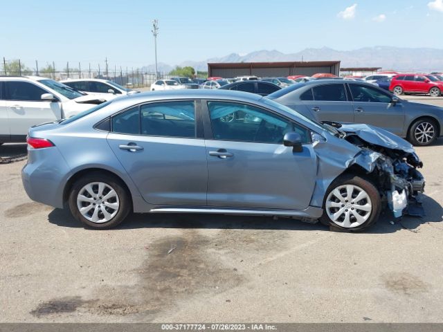 5YFEPMAE9NP285832 Toyota COROLLA LE