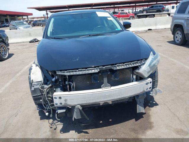 1N4AA6AP7JC385420 Nissan MAXIMA SL