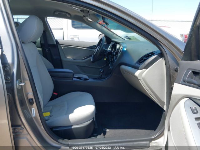 5XXGM4A77EG323280 KIA Optima Lx
