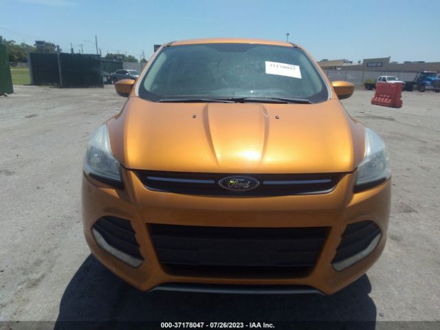 1FMCU9GX8GUB39817 Ford ESCAPE SE