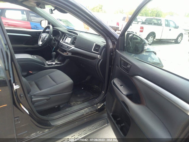 Toyota Highlander Le 2017 5TDZARFH0HS024667 Image 5