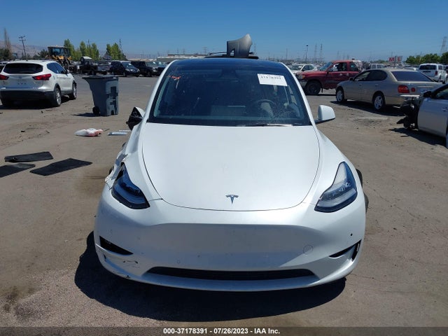 Tesla Model Y Long Range 2022 7SAYGDEE3NF461375 Image 12