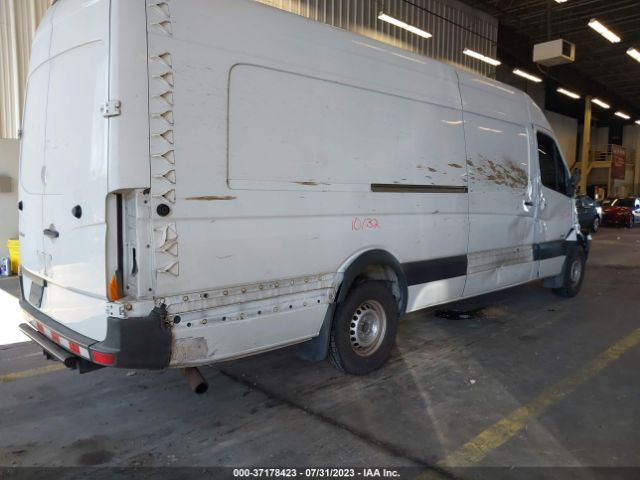 WD3PE8DD7GP174039 Mercedes-Benz SPRINTER CARGO VANS
