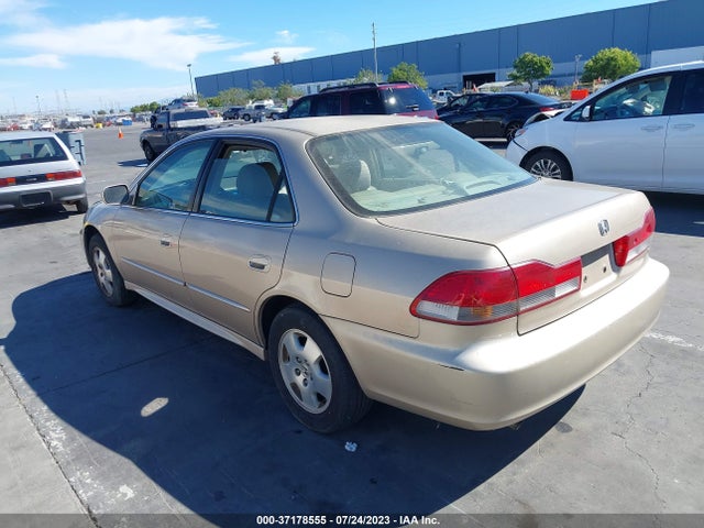 2002 HONDA ACCORD SDN EX W/LEATHER VIN: 1HGCG16502A070680