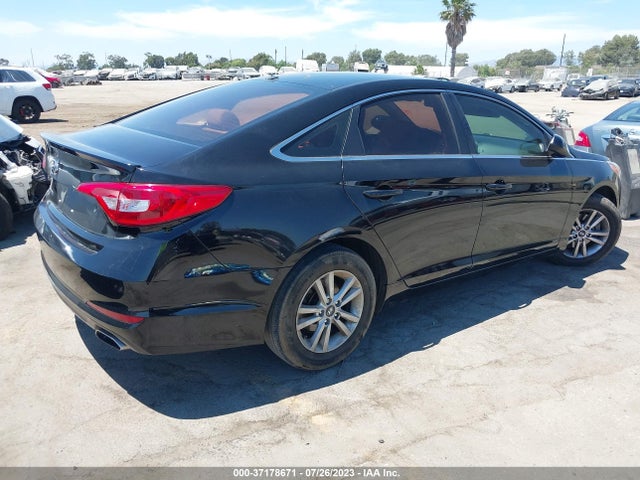Hyundai SONATA SE 2017 5NPE24AF0HH575109 Image 10
