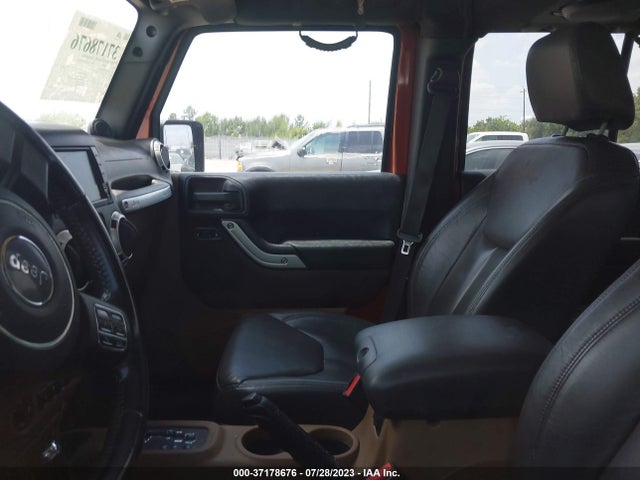 1C4BJWFG2EL301193 Jeep Wrangler Unlimited Rubicon