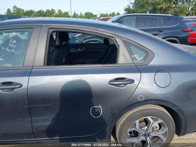 3KPF24AD4ME337880 KIA Forte Lxs