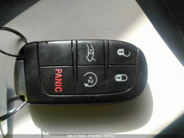 2C3CDXHG5EH102672 Dodge Charger Sxt