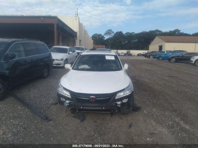1HGCR3F98HA030137 Honda Accord Sedan Touring