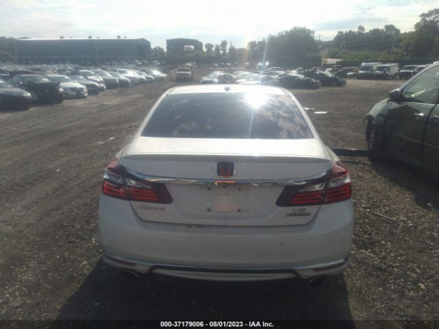 1HGCR3F98HA030137 Honda Accord Sedan Touring