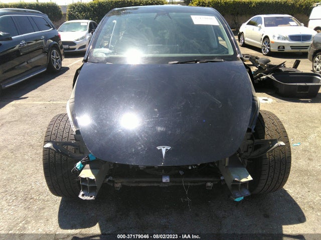 Tesla Model Y Long Range 2021 5YJYGAEE3MF295532 Image 12