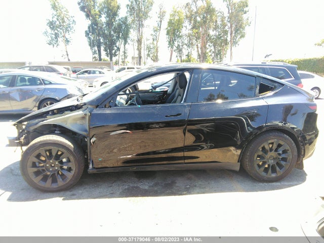 Tesla Model Y Long Range 2021 5YJYGAEE3MF295532 Image 14