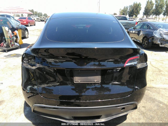 Tesla Model Y Long Range 2021 5YJYGAEE3MF295532 Image 16
