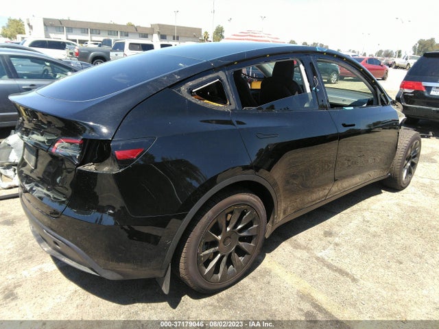Tesla Model Y Long Range 2021 5YJYGAEE3MF295532 Image 4