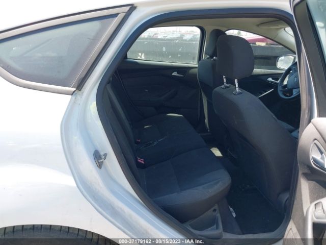 1FADP3K29FL282259 Ford FOCUS SE