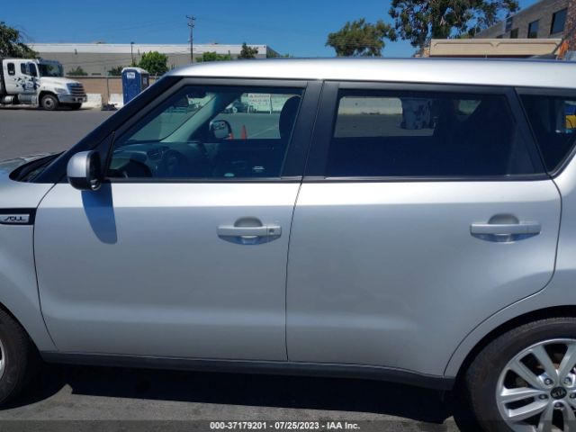 KNDJP3A55J7568619 KIA SOUL +