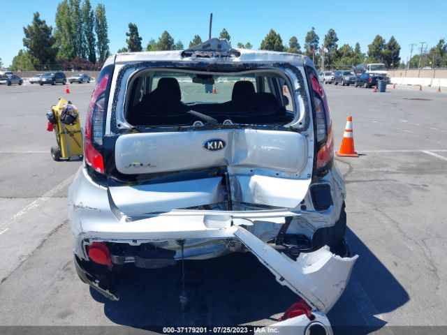 KNDJP3A55J7568619 KIA SOUL +