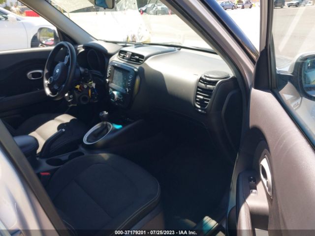 KNDJP3A55J7568619 KIA SOUL +