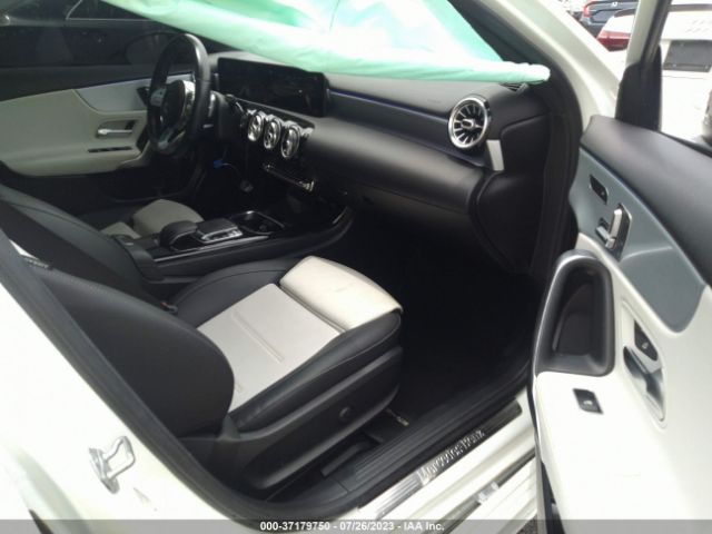 WDD3G4EB7KW016731 Mercedes-Benz A-class A 220