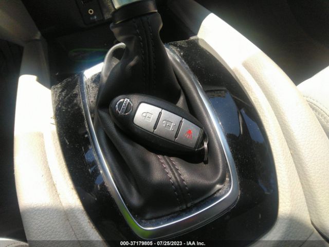 JN1BJ1CPXJW153054 Nissan Rogue Sport Sv