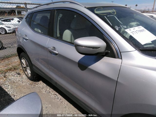 JN1BJ1CPXJW153054 Nissan Rogue Sport Sv