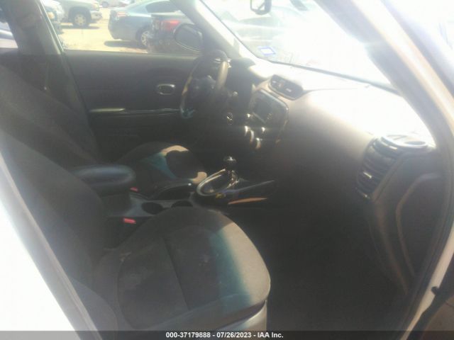 KNDJX3A58E7014870 KIA Soul !