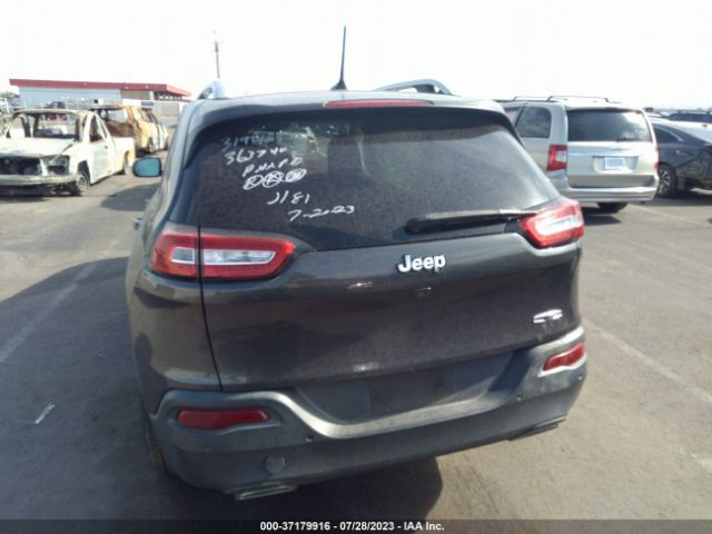 1C4PJLCS9GW363740 Jeep Cherokee Latitude