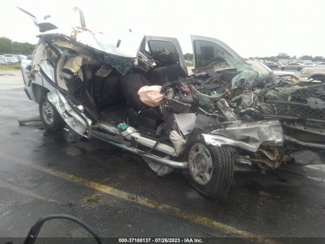 2014 1GC1KXC81EF118670 main image