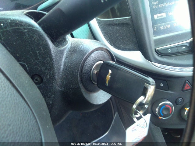 Chevrolet SONIC LS 2017 1G1JB5SH2H4110544 Image 3