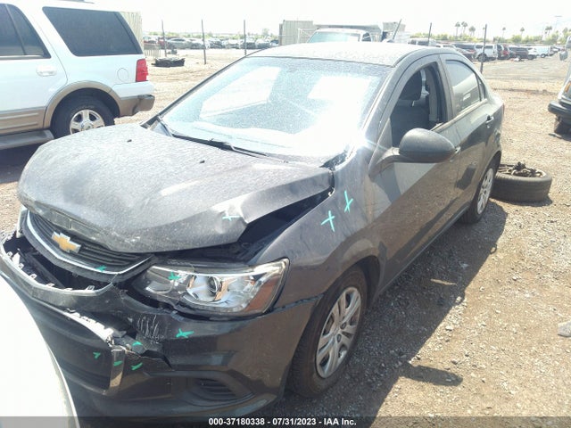 Chevrolet SONIC LS 2017 1G1JB5SH2H4110544 Image 2