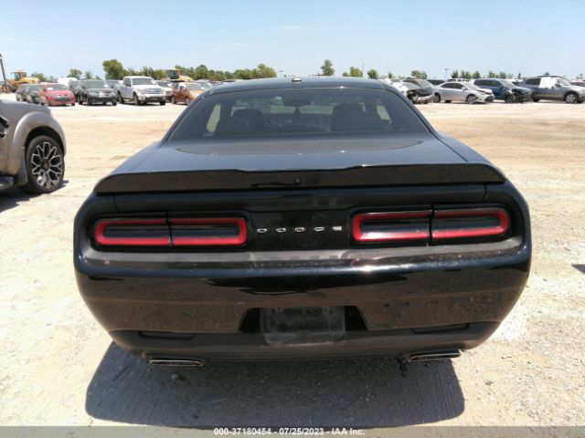 2C3CDZBT2JH212946 Dodge Challenger R/t
