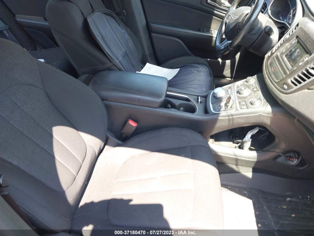 1C3CCCAB5GN160575 Chrysler 200 Limited