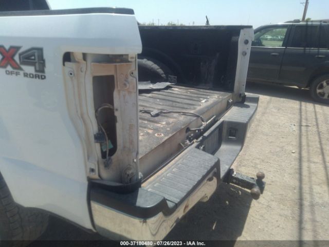 1FT7X2BT8HEE28460 Ford Super Duty F-250 Srw Xlt/lariat/xl