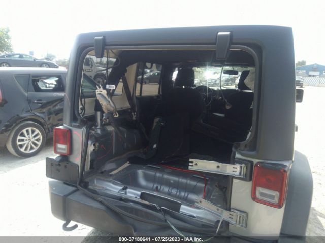 1C4BJWDG6EL313012 Jeep Wrangler Unlimited Sport