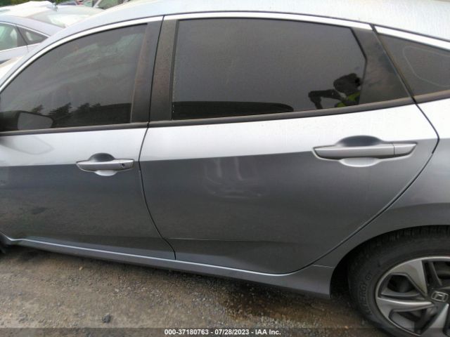 19XFC2F6XKE210222 Honda Civic Sedan Lx