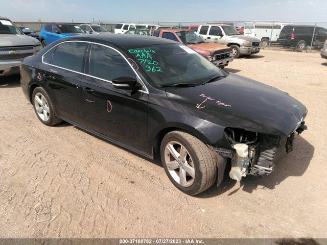 1VWBS7A30FC058635 auction archive image