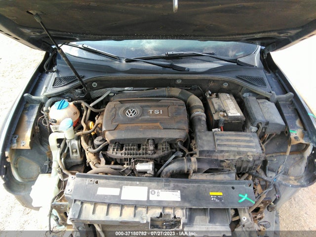 1VWBS7A30FC058635 Volkswagen Passat 1.8t Se
