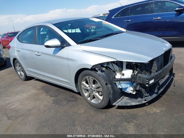 2017 5NPD84LF2HH096939 main image
