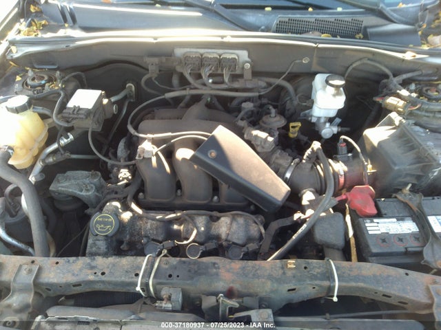 2008 FORD ESCAPE XLT VIN: 1FMCU03158KC65403