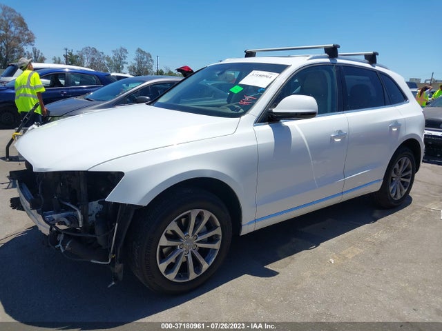 WA1LFAFP1FA084364 Audi Q5 Premium Plus
